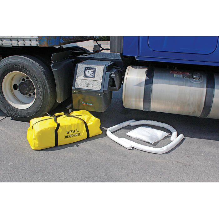 Oil-Only Duffle Spill Kit